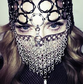 Madonna, regina indiscussa delle provocazioni: ecco i nuovi scatti 1