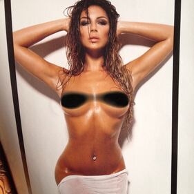 Sarah Nile: foto hot in spiaggia 20
