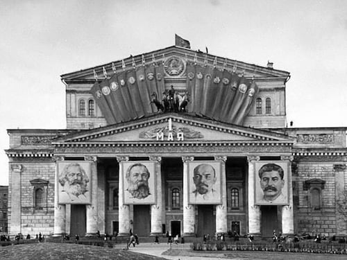 La melodia (rossa) della dittatura. Così Stalin imponeva la linea alla musica