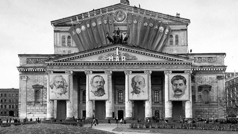 La melodia (rossa) della dittatura. Così Stalin imponeva la linea alla musica