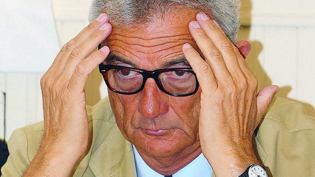 La svolta al vertice spacca il Pdl