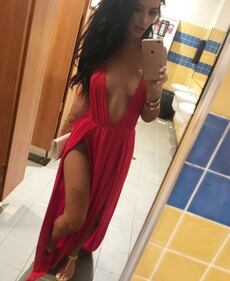 Playmate nuda sul vulcano sacro, le foto 8