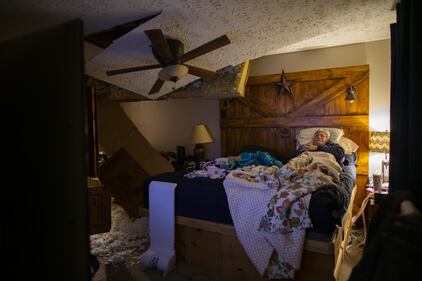Houston, esplosione in una fabbrica 5