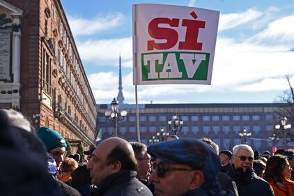 I Sì Tav in piazza a Torino: 30mila a favore dell'opera 1
