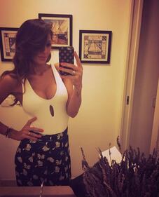 Anna Tatangelo, selfie sexy su Instagram 19