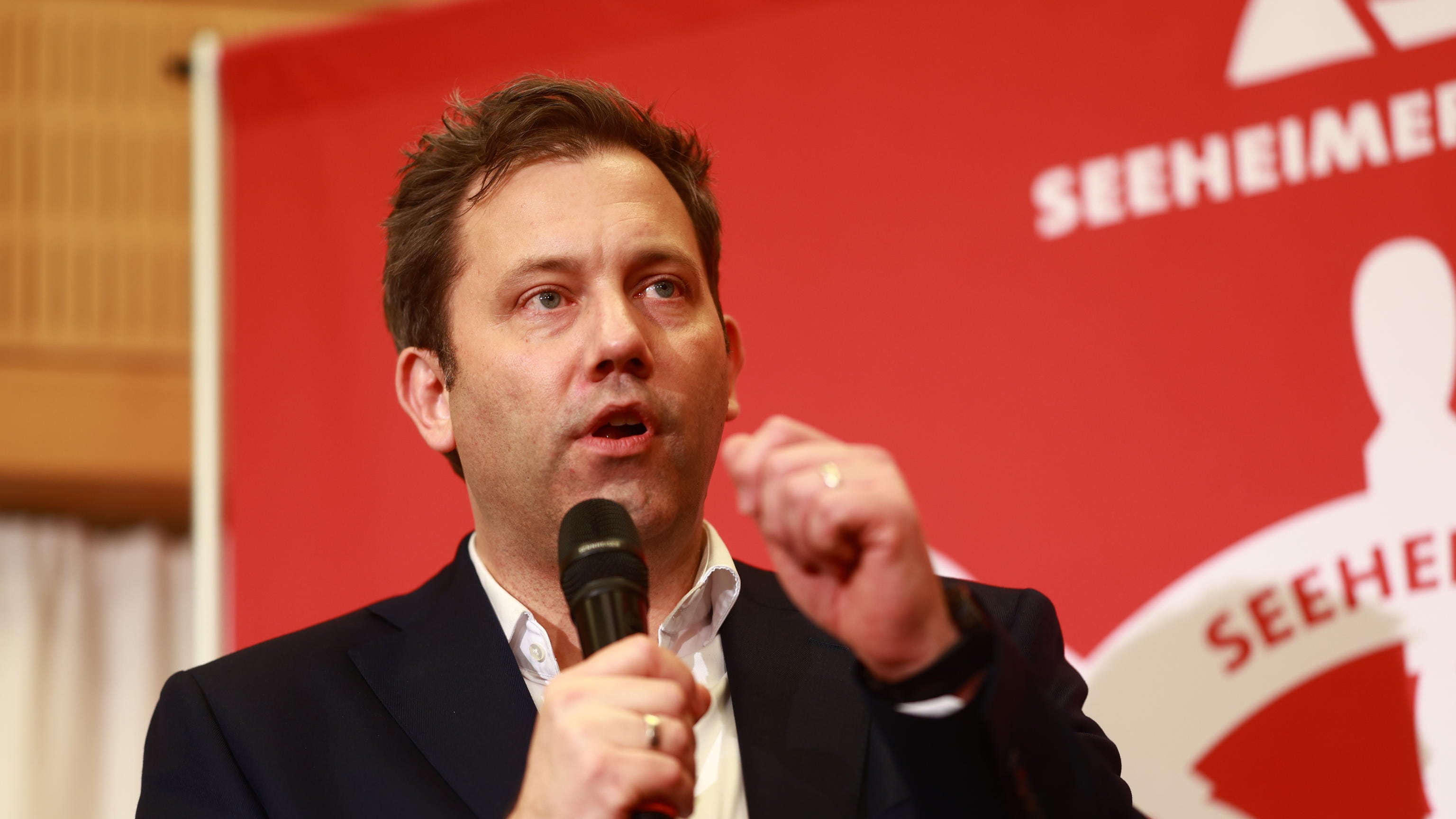 Cdu vince ma non basta. A ultradestra e comunisti quasi un terzo dei voti