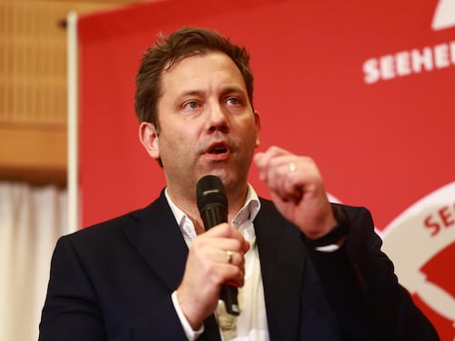 Cdu vince ma non basta. A ultradestra e comunisti quasi un terzo dei voti