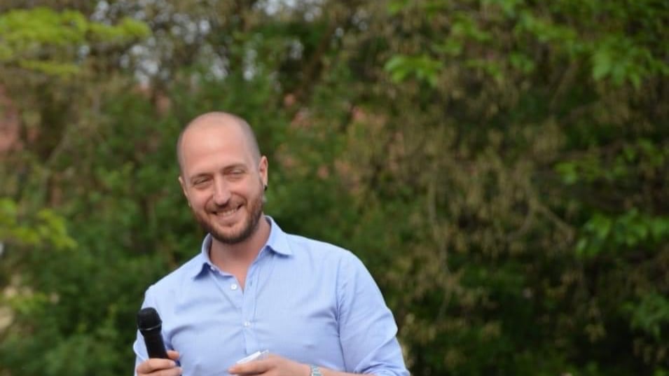 "Israele m...". Il candidato di sinistra non si scusa