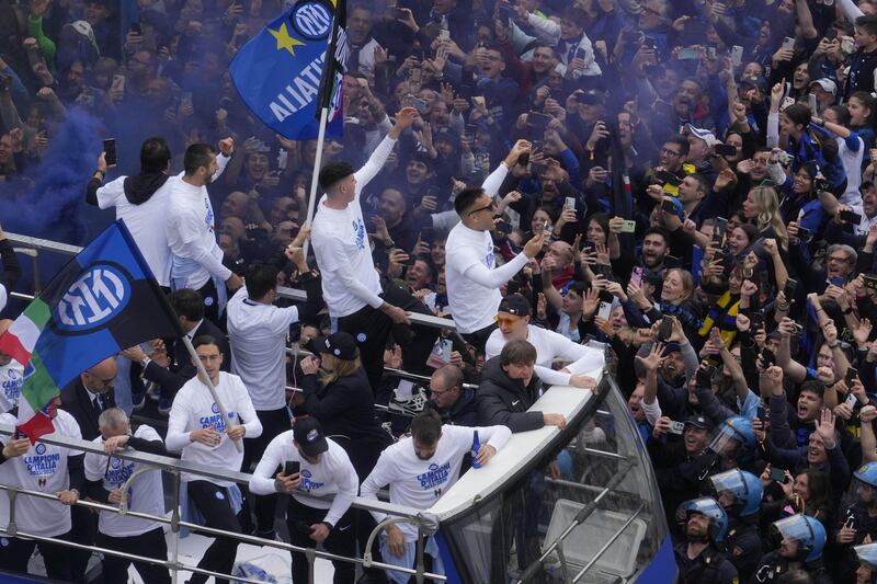 Milano si colora di nerazzurro: le immagini più bella della festa dell'Inter 6