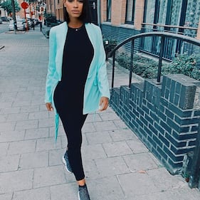 Fanny Neguesha bollente su Instagram: gli scatti dell'ex di Balotelli 9