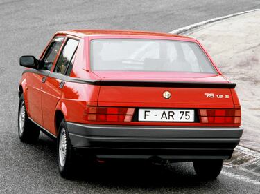 Alfa 75: guarda la gallery 6