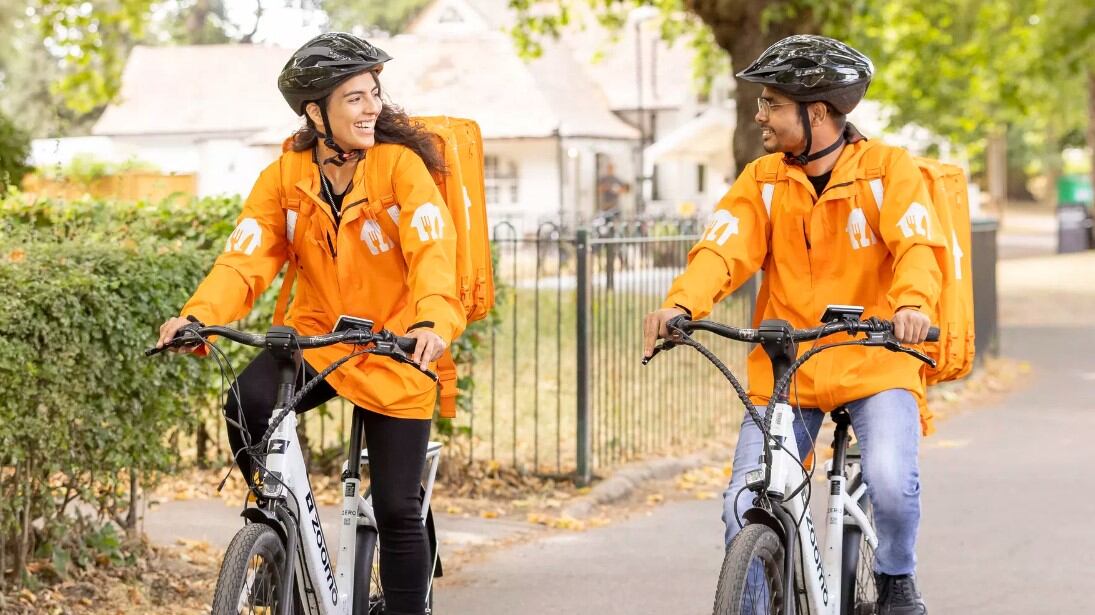 Just Eat, bufera sul software che multa i rider. Il gruppo: "Vale solo per chi non si impegna"