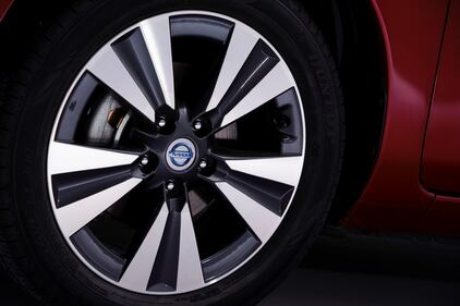 Nuova Nissan Leaf: elettrica a meno di 20.000 euro 3