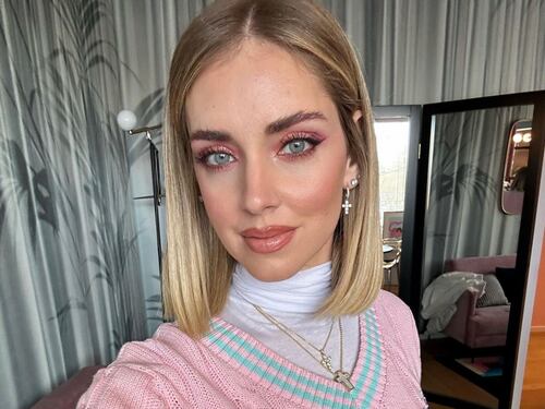 Atea, ma usa le croci per vendere: l'ennesima ipocrisia di Chiara Ferragni