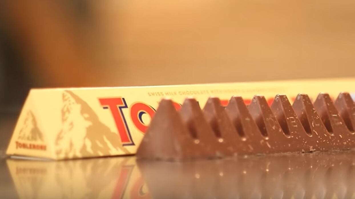 Toblerone verso l'addio al logo con il monte Cervino