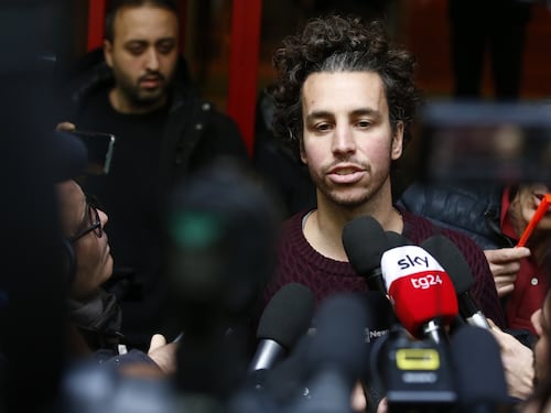 Sardine, gli inviti a riempire le piazze partono dalla mail ufficiale del Pd