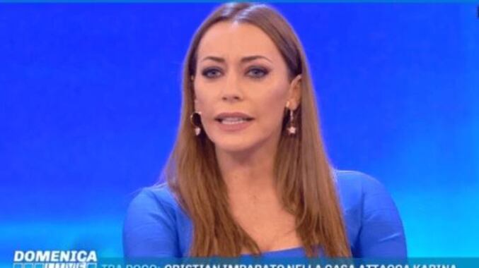 Karina Cascella sbotta sui social: "Io me ne frego delle critiche"
