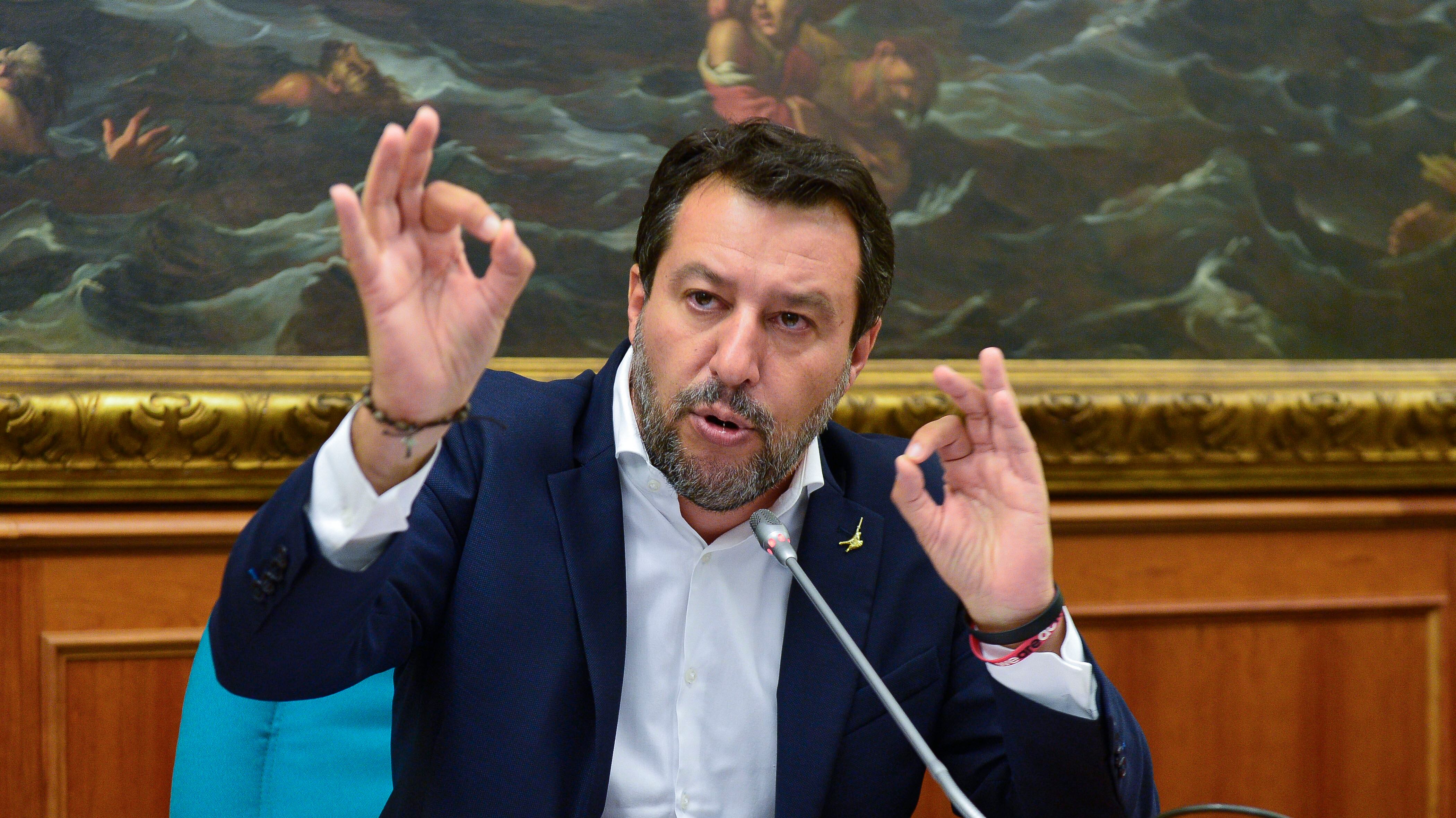 "Mi preoccupa la Lamorgese". Nuovo scontro tra Salvini e il Viminale