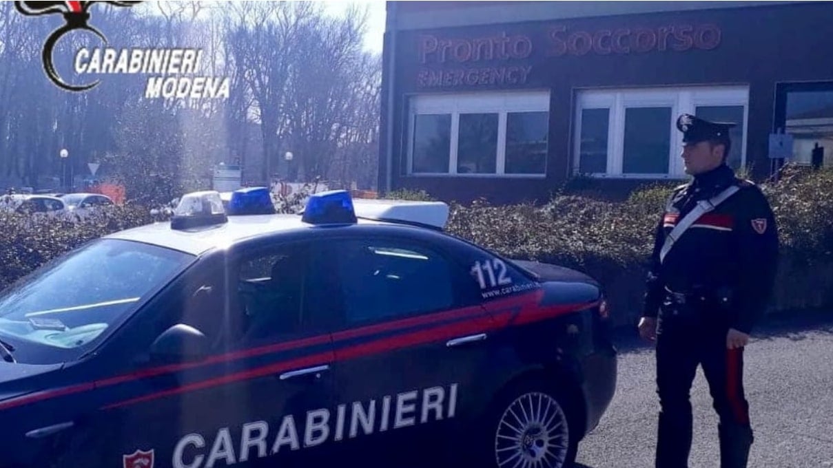 "Visitate subito mia figlia". E i genitori aggrediscono i medici