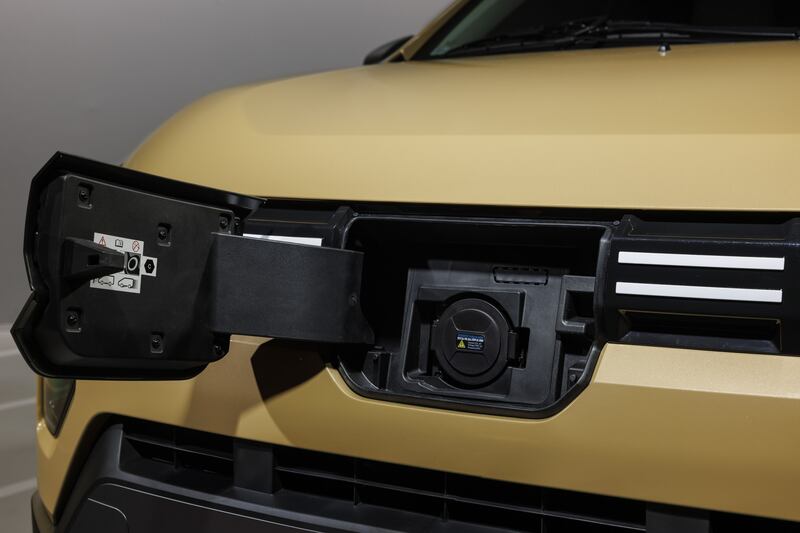 Dacia Spring 2024: guarda tutte le foto di interni ed esterni 3