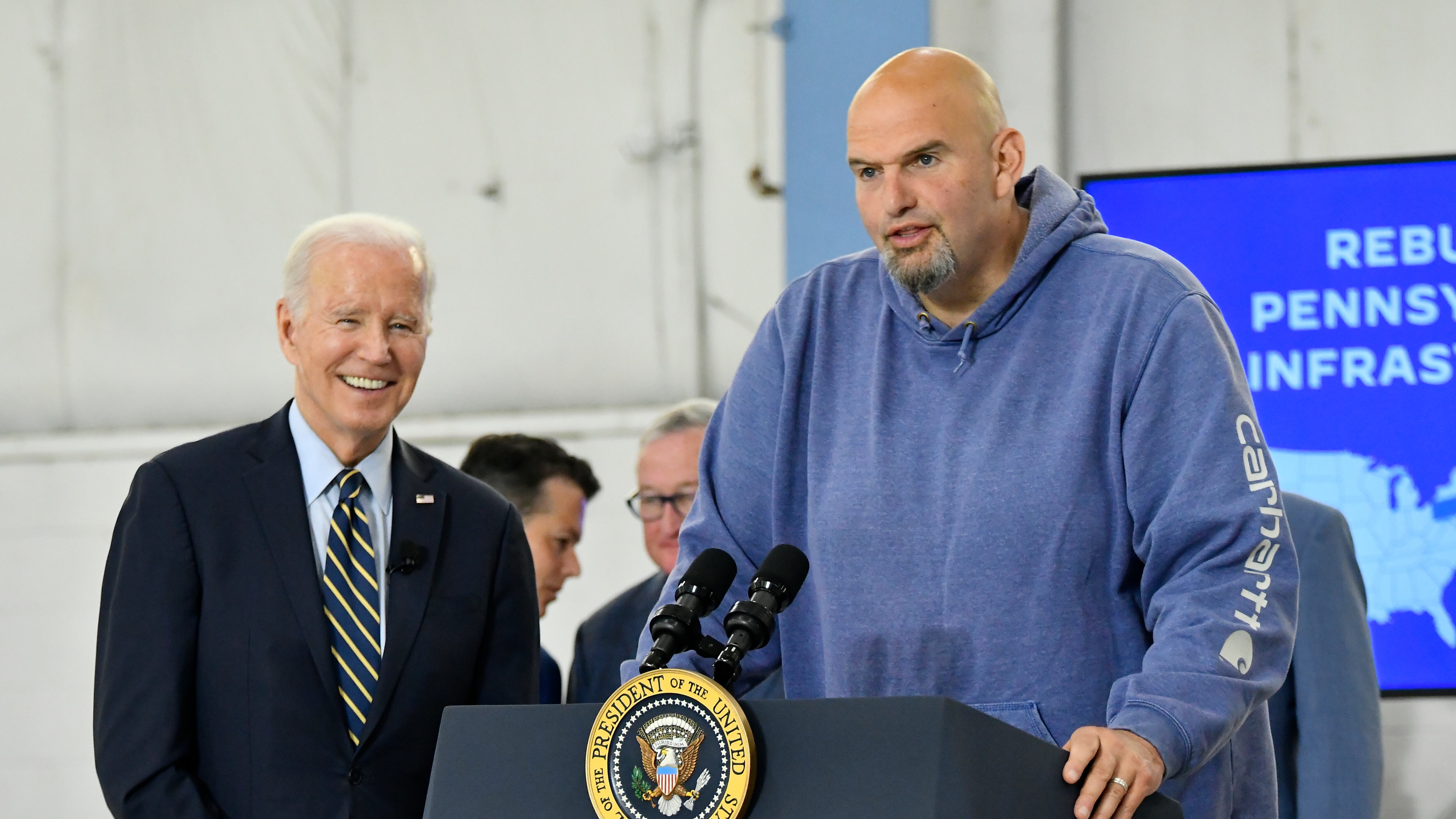 Già finita al rivoluzione dress code: al Senato Usa tornano giacca e cravatta