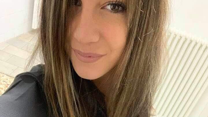 Incidente sulla A21, ragazza di 22 anni si schianta contro guard rail