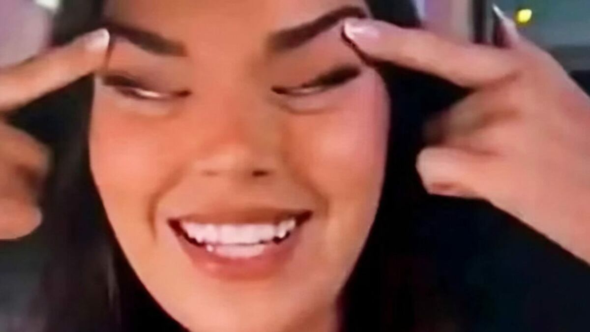 Miss Finlandia cancellata per quegli occhi a mandorla. Il woke vince sulla bellezza