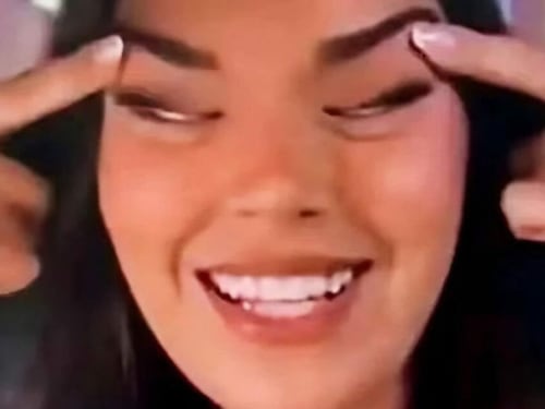 Miss Finlandia cancellata per quegli occhi a mandorla. Il woke vince sulla bellezza
