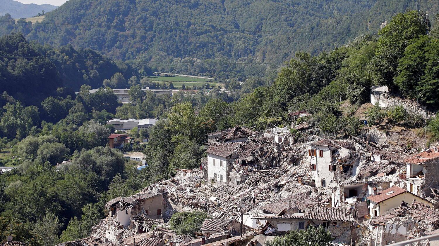 Una riva salva, l'altra a pezzi Il Tronto divide il destino