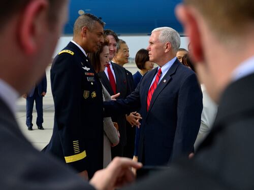 Carte segrete anche in casa di Mike Pence, ex vice di Trump