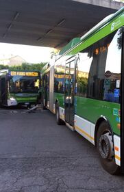 Milano, incidente tra bus Atm 4