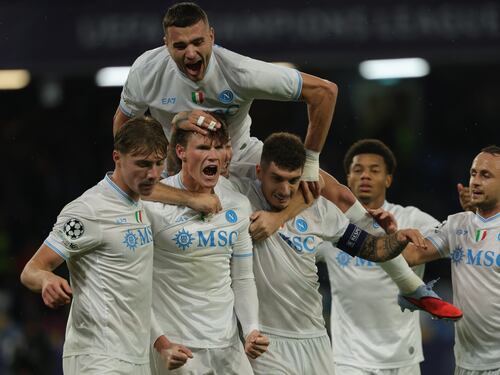 Champions, il Napoli stende il Qarabag al Maradona: McTominay fa volare gli azzurri