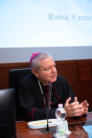 Visita di Monsignor Marcianò al personale militare e civile del Covi 9