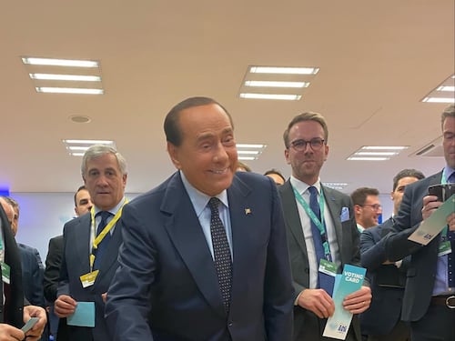 Berlusconi al congresso Ppe: "Rinasca il sogno europeo contro gli egoismi nazionali"