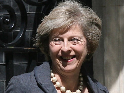 Brexit, frenata della May: "Rimandiamolo al 2019"