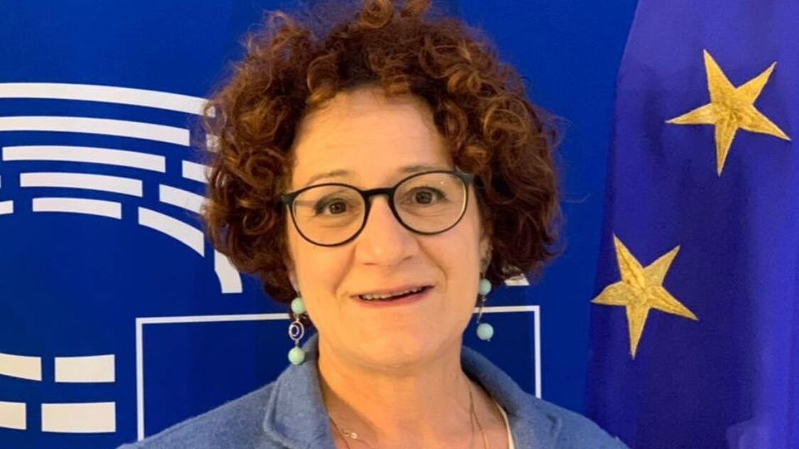 Ha tutte le dosi di vaccino, ma viene multata
