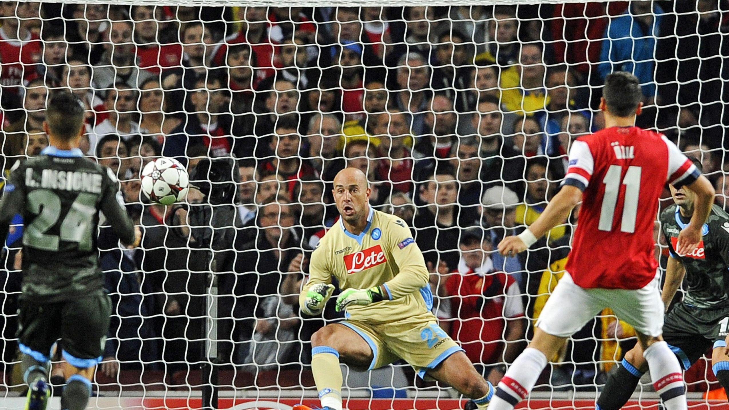 Uno-due dell'Arsenal Che lezione per Benitez