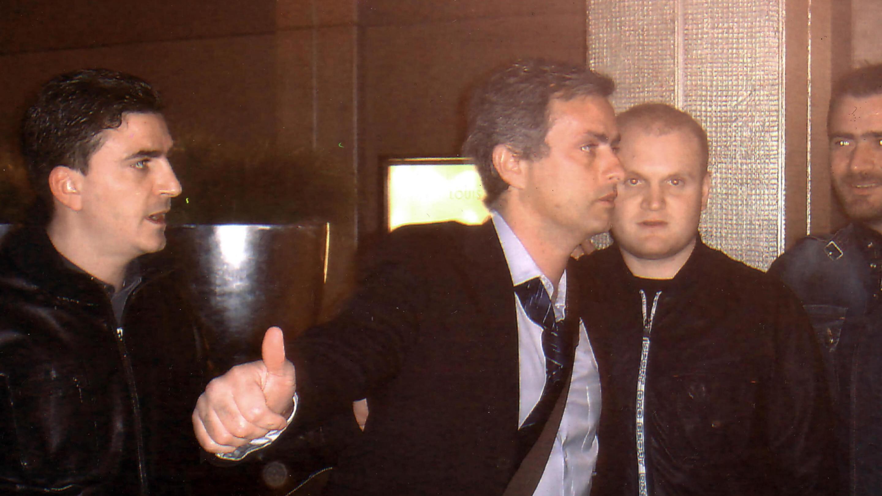 Salvati da una foto con lo Special OneMourinho «scagiona» tre camorristiIl caso Calcio e malavita