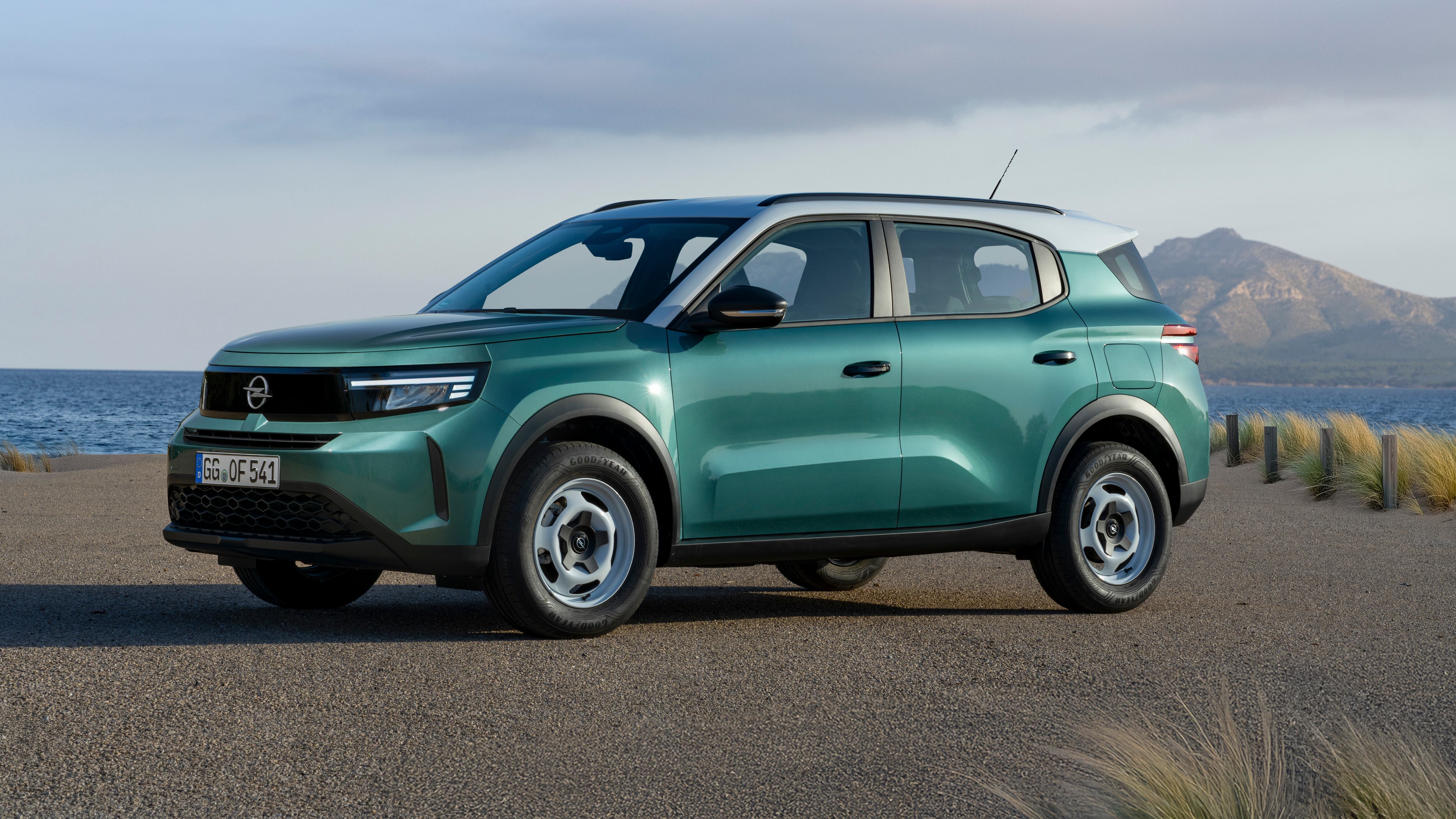 Ecco Opel Frontera: la virtù sta nel mezzo
