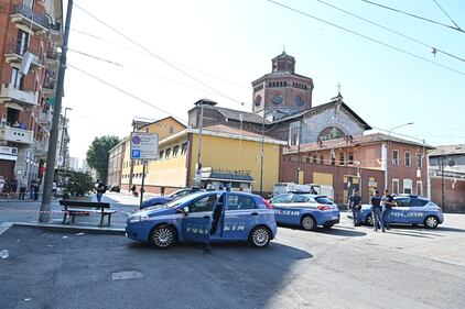 Omicidio in strada a Torino: 50enne ucciso a pugni e bastonate 2