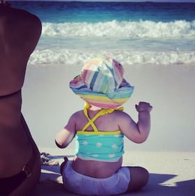 Elisabetta Canalis sexy mamma: foto 4