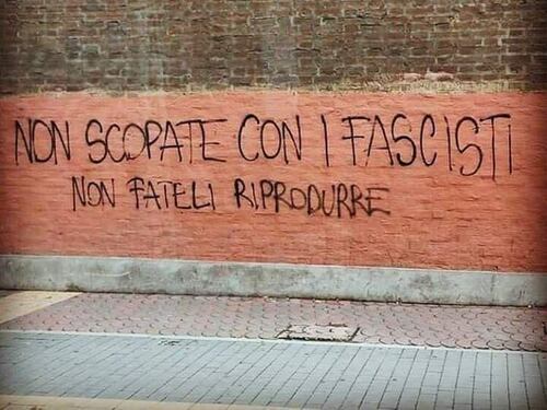 Quando la ragazza anti-Salvini "diceva": "Non scop... coi fascisti"