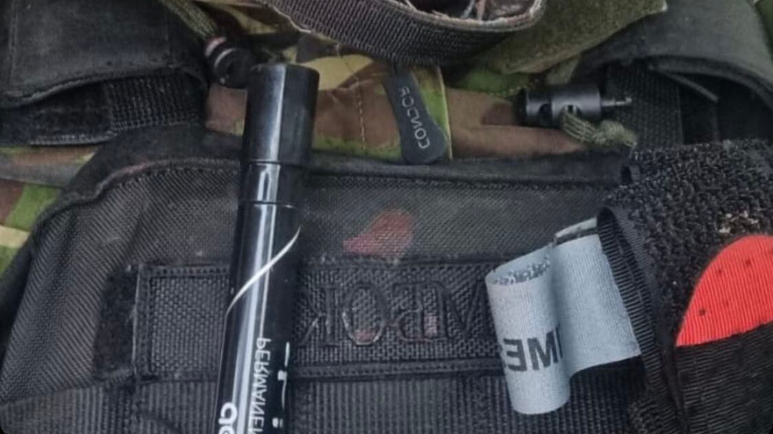 "Idioti, questi sono i nazisti che combattete". Il cantante ucraino ferito dai russi