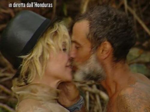 Isola dei Famosi, Raz Degan: "Amo Paola. L'amerò finché non morirò"