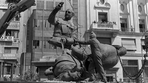 Vivere e morire (e fare politica) nella Spagna del "caudillo" Franco
