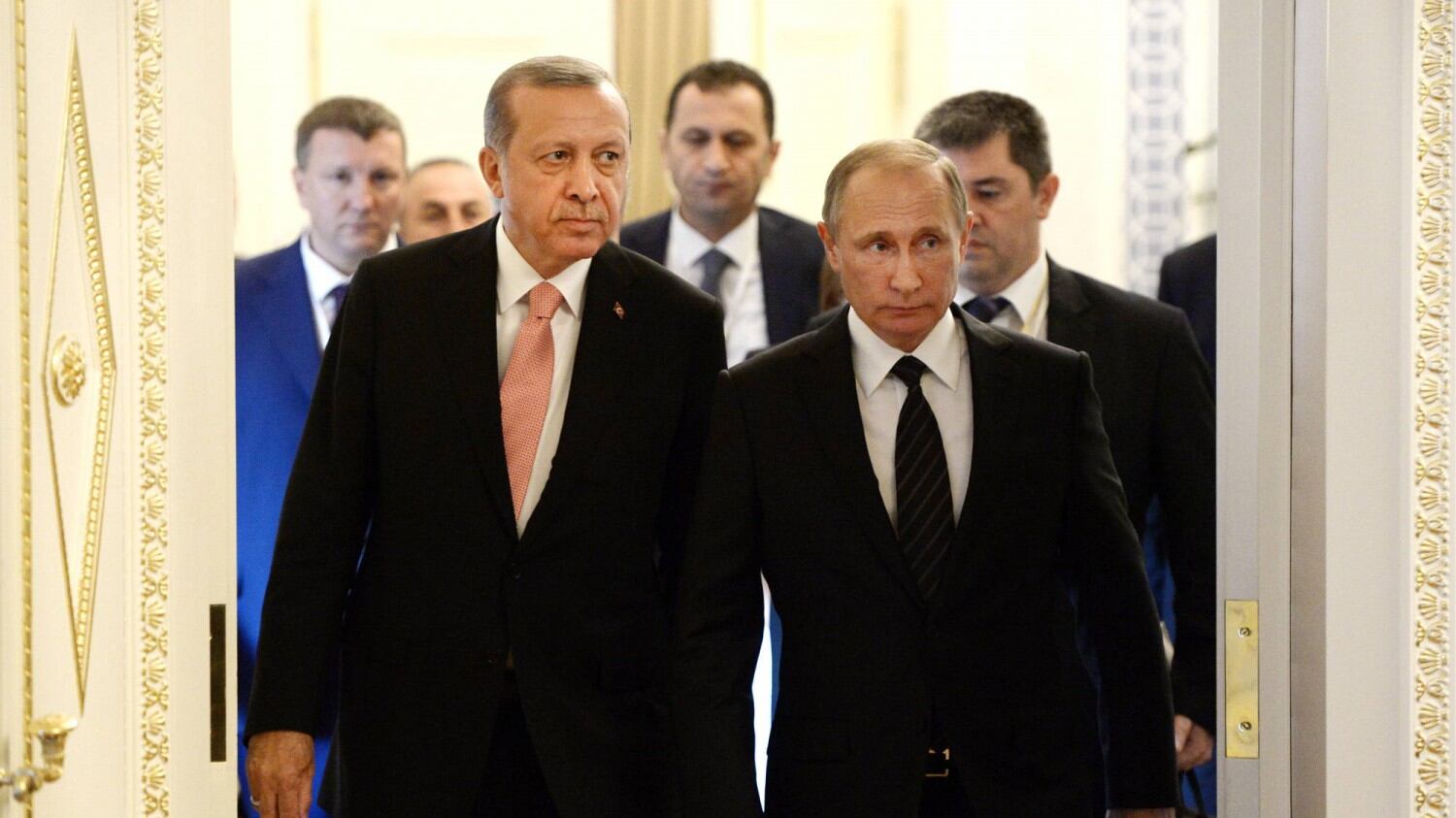 Siria, la strana coppia Putin-Erdogan firma la pace