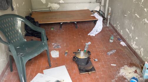 Degrado a Milano: occupazione abusiva agli ex gasometri 5