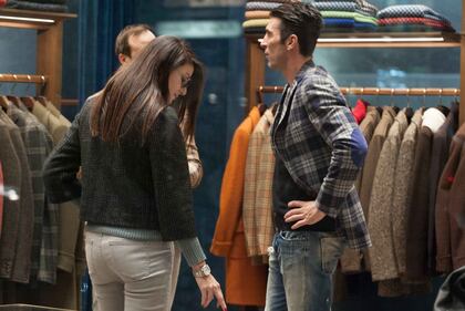 Buffon e la D'Amico fanno shopping in via Montenapoleone 4