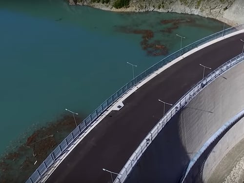 Maltempo, allarme per la diga di Valgrisenghe in Valle d'Aosta