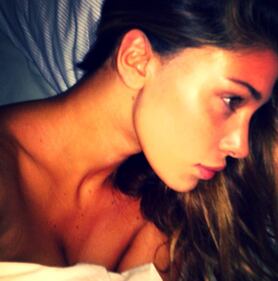 Beneficienza e coccole per Belen 4